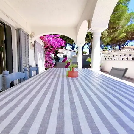 Dom wakacyjny Vacay - Bella Piscina Con Magnifica Piscina Privada *
